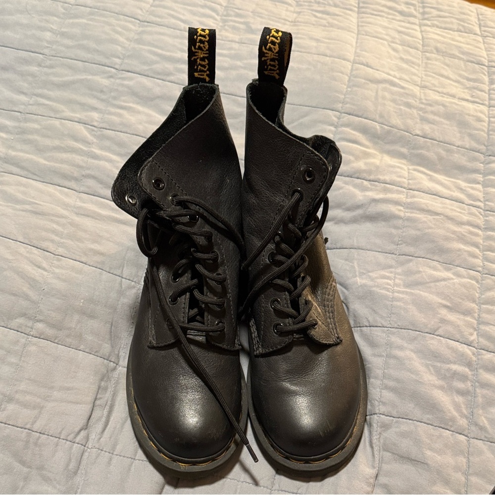 Dr Marten Lace-Up Boots